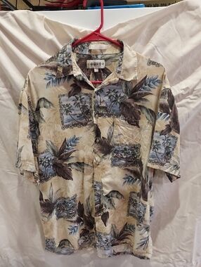 Campia Casual Beige Tropical Print Short-Sleeve Button-Down Shirt